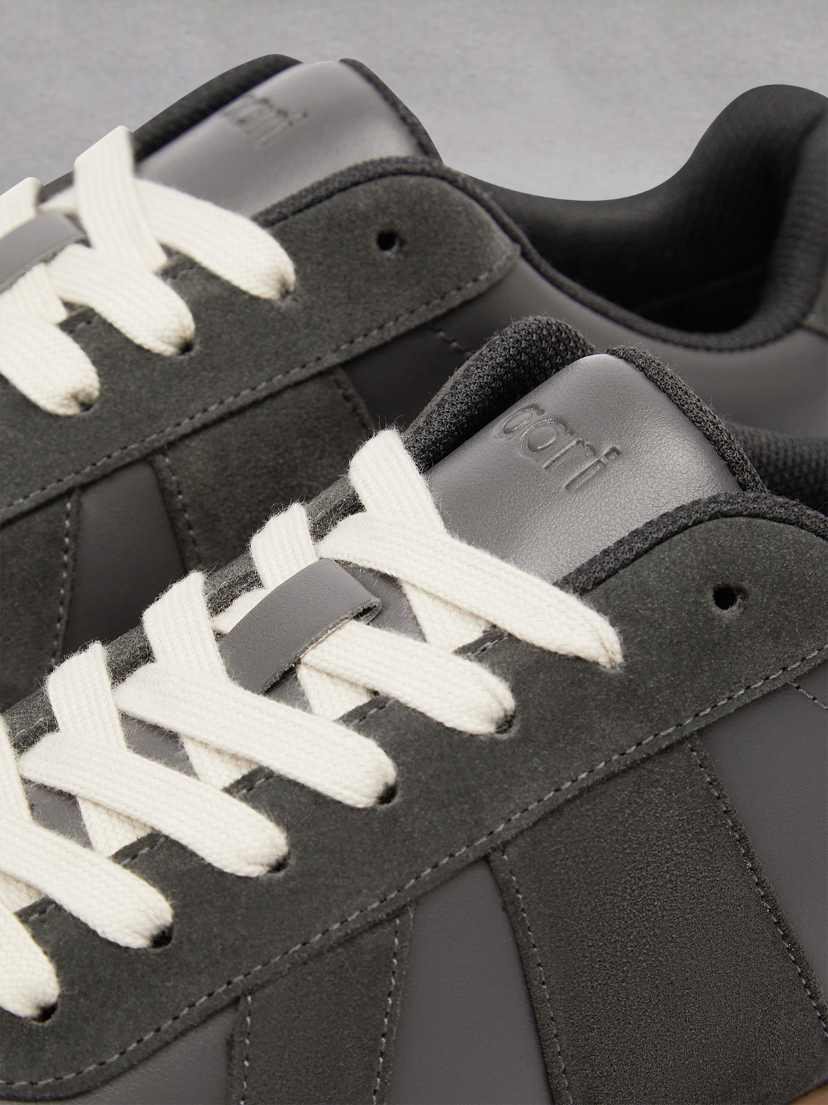 Narrone Court - Slate/Gum