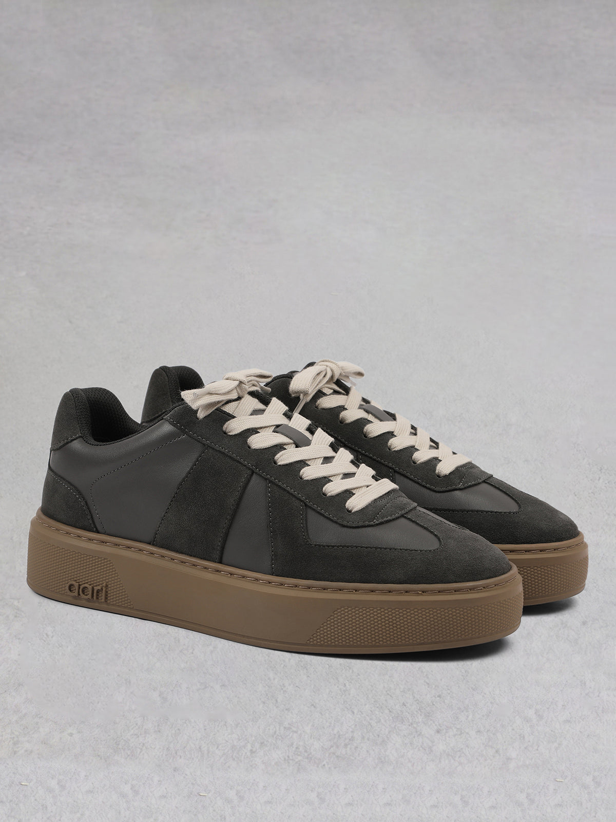 Narrone Court - Slate/Gum