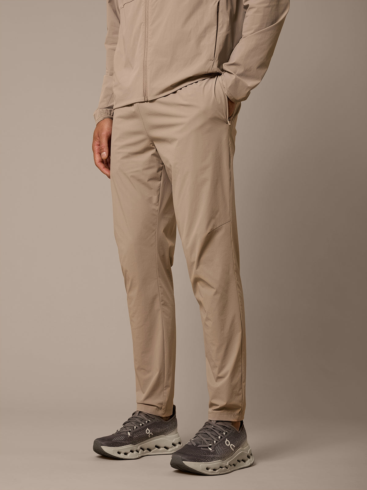 STRATA CORE FULL ZIP TRACKSUIT - MIST