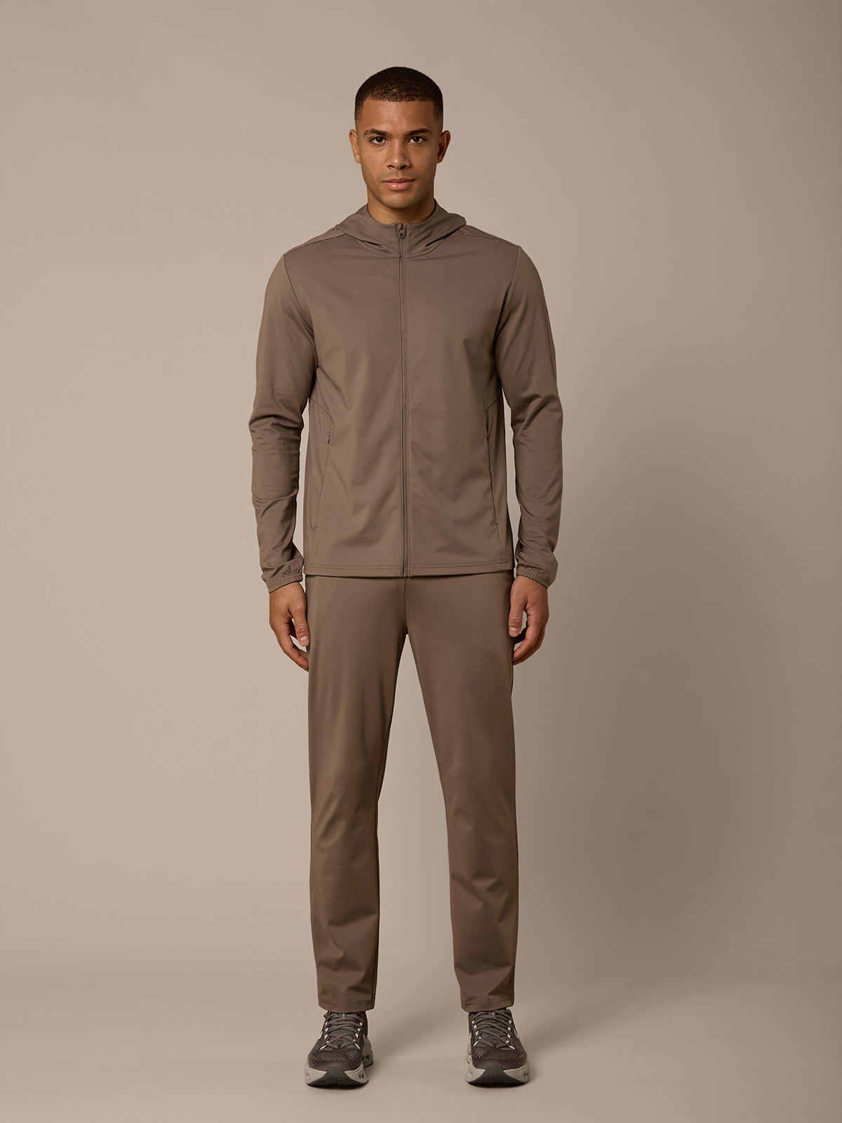 AERO LIGHTWEIGHT FULL ZIP TRACKSUIT - MOCHA