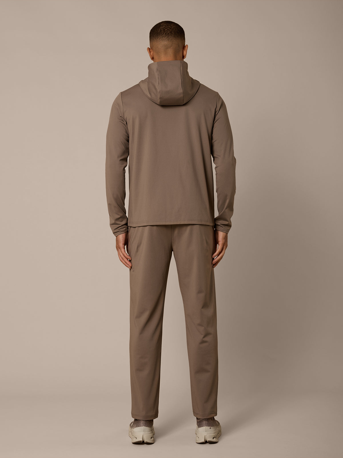 AERO LIGHTWEIGHT FULL ZIP TRACKSUIT - MOCHA