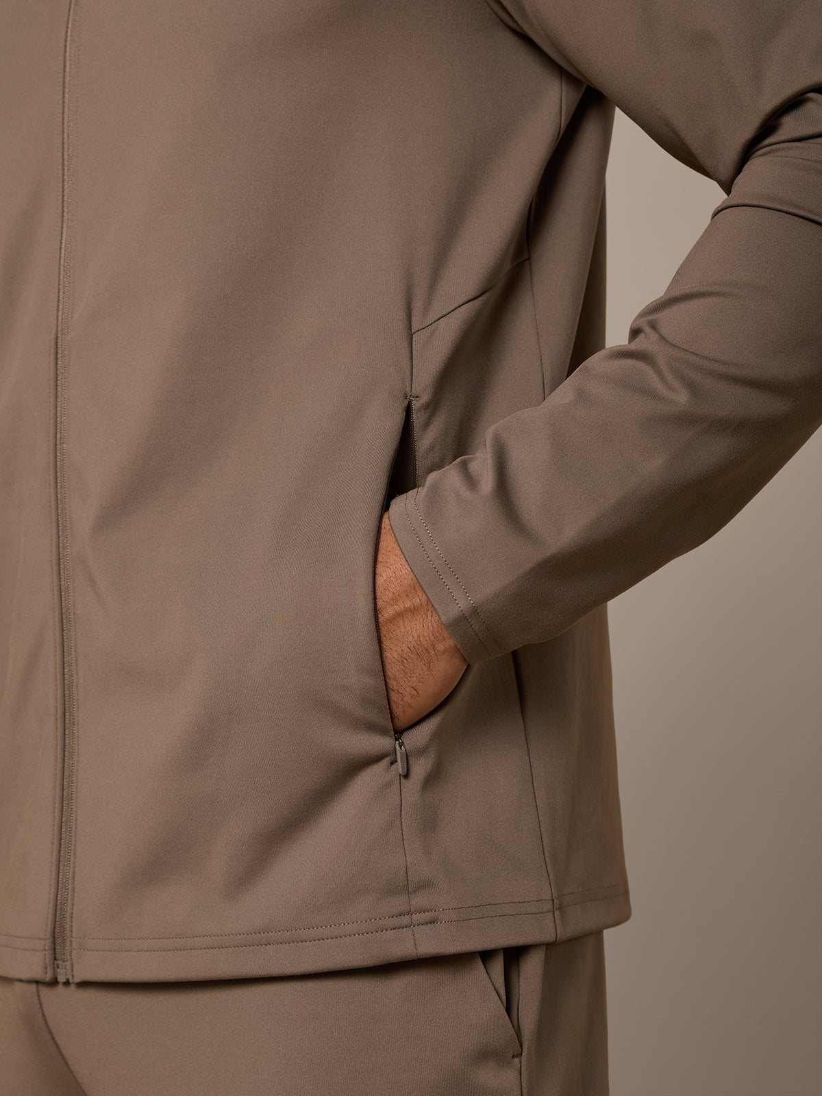 AERO LIGHTWEIGHT FULL ZIP TRACKSUIT - MOCHA