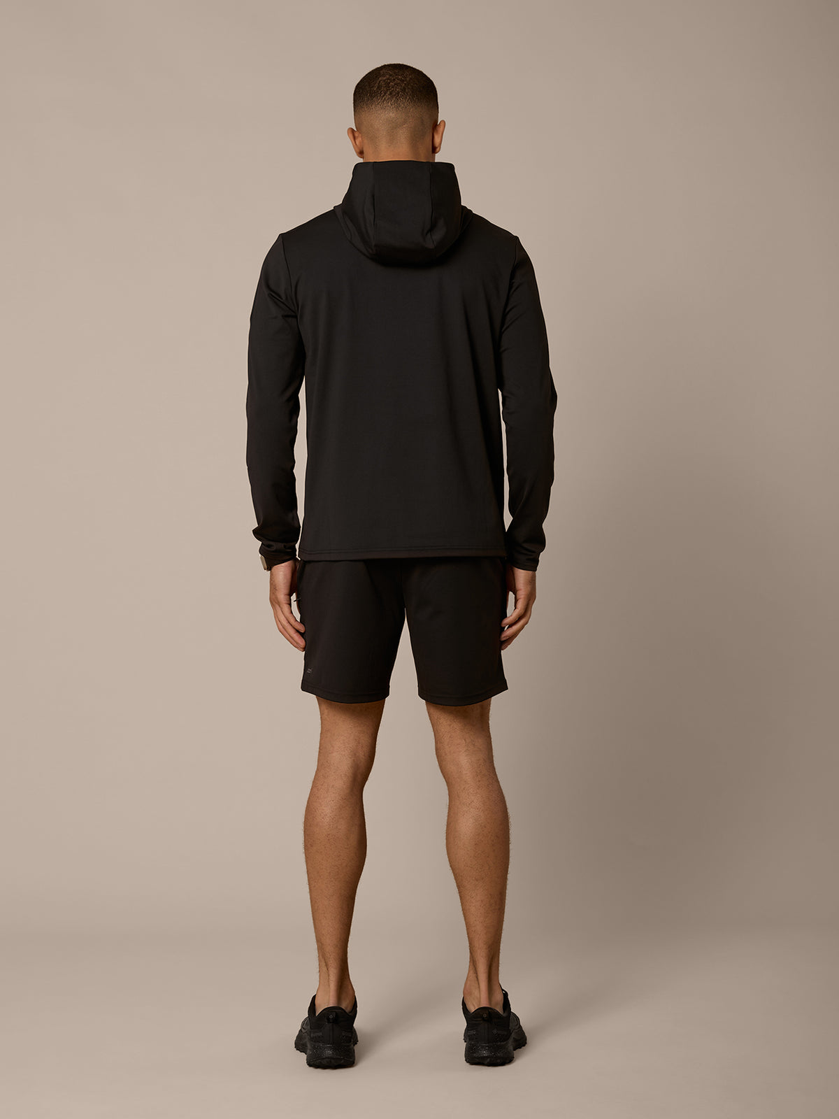 AERO LIGHTWEIGHT SHORT - BLACK