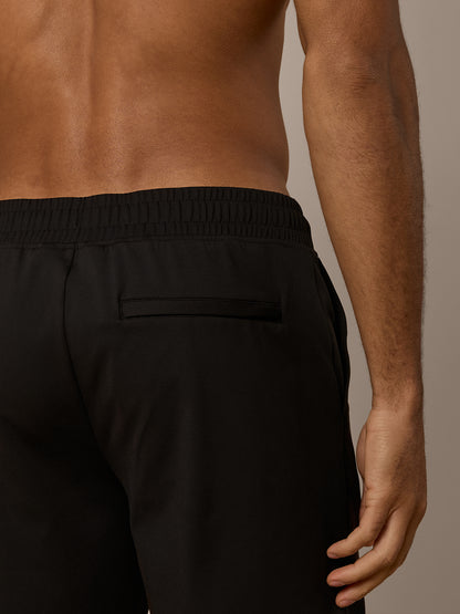 AERO LIGHTWEIGHT SHORT - BLACK