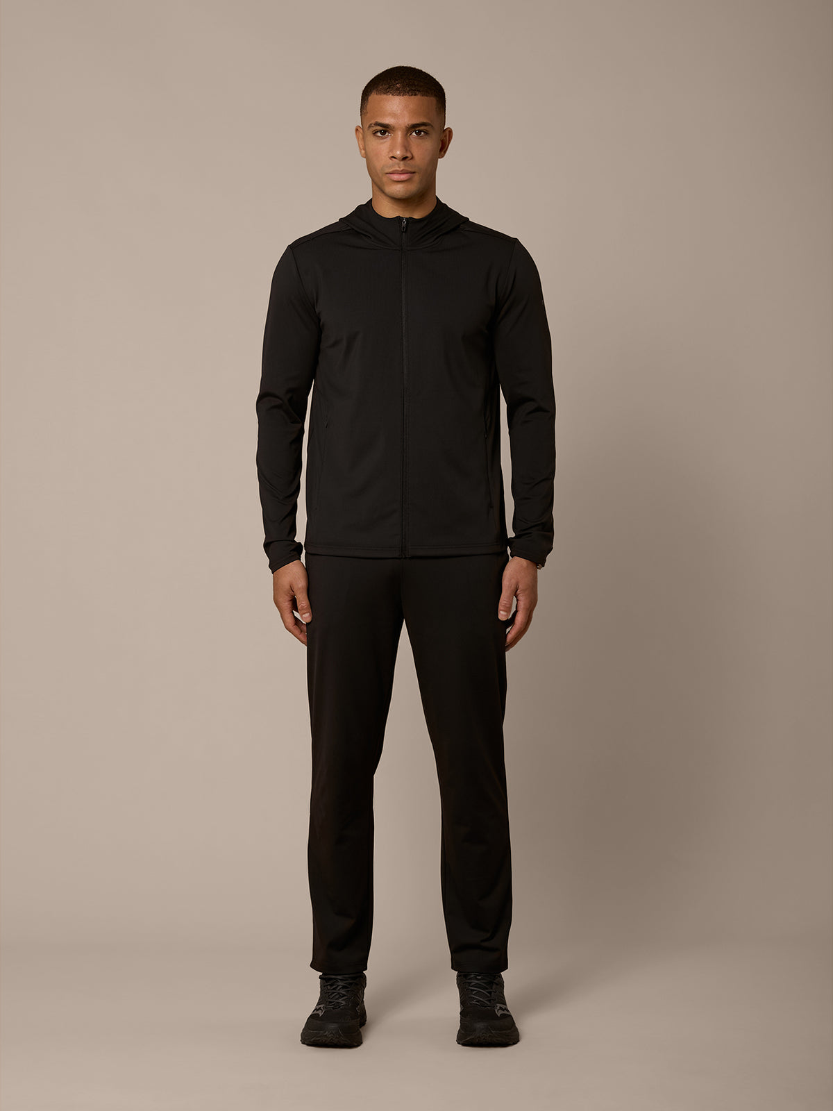 AERO LIGHTWEIGHT FULL ZIP HOOD - BLACK