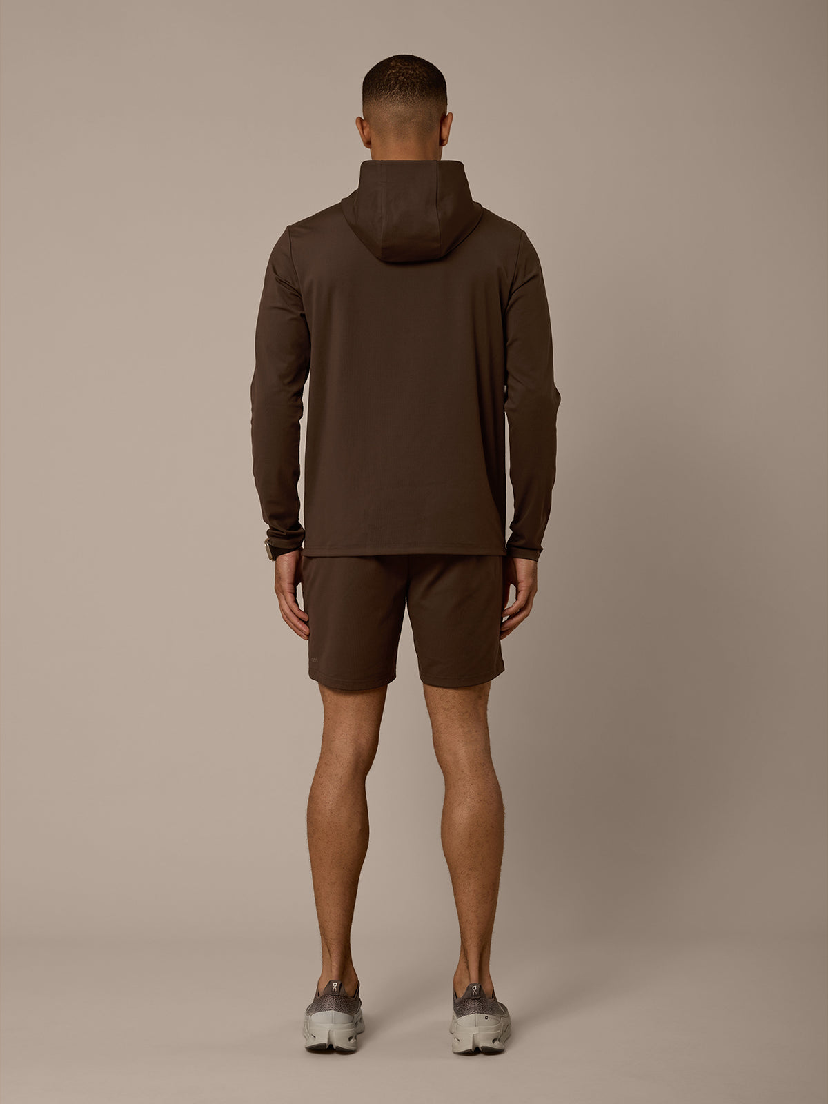 AERO LIGHTWEIGHT SHORT - DARK CHOCOLATE