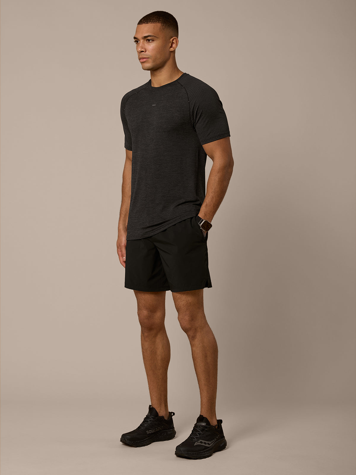 VEIL SEAMLESS TEE - BLACK/SLATE HEATHER