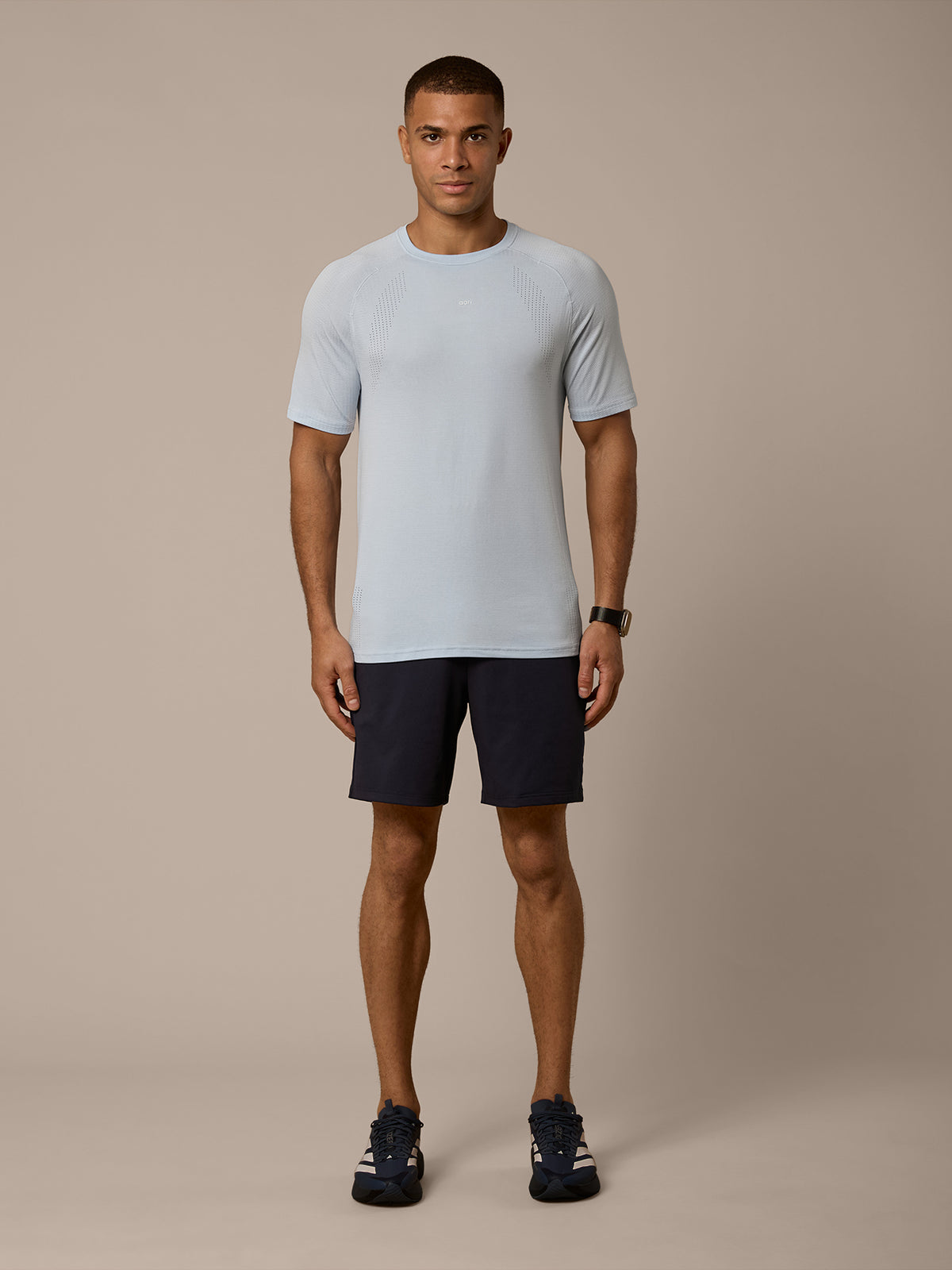 VEIL SEAMLESS TEE - WINTER BREEZE/WHITE
