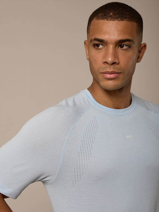 VEIL SEAMLESS TEE - WINTER BREEZE/WHITE