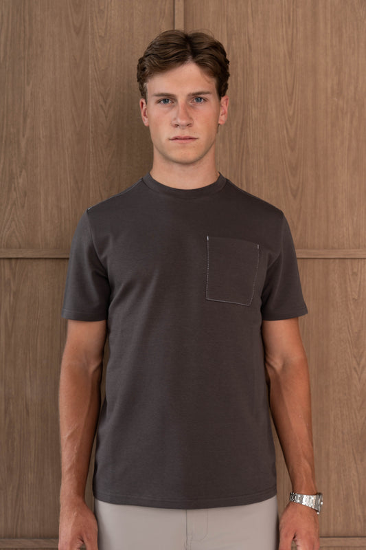 AYON POCKET T-SHIRT  - DARK CHOCOLATE