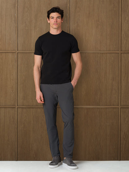 FORM T-SHIRT  - BLACK