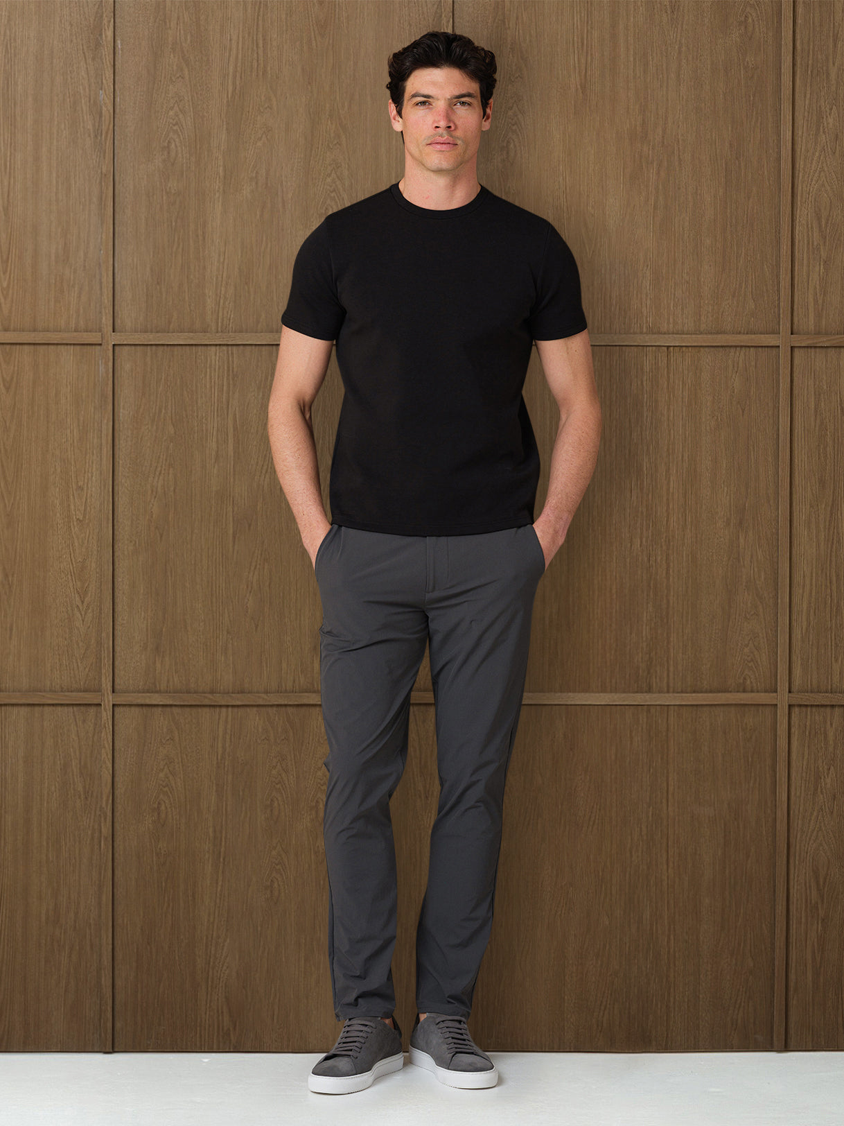 FORM T-SHIRT  - BLACK