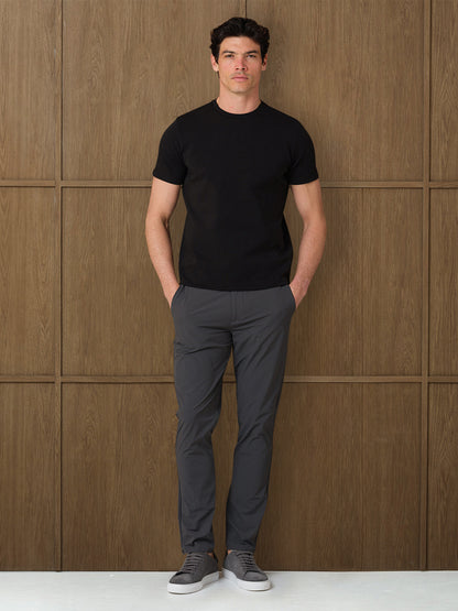 FORM T-SHIRT  - BLACK